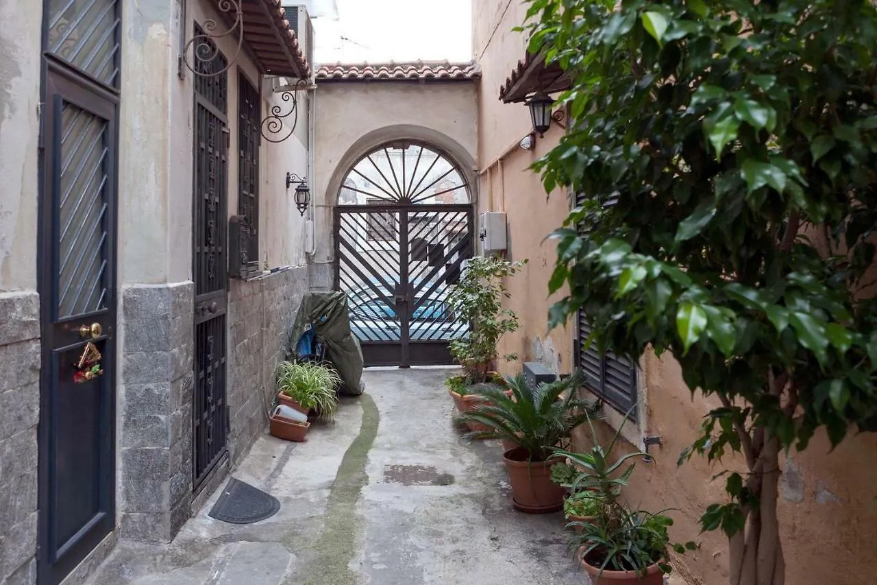 Attico Teatro Greco Villa Catania 0*,  Italy